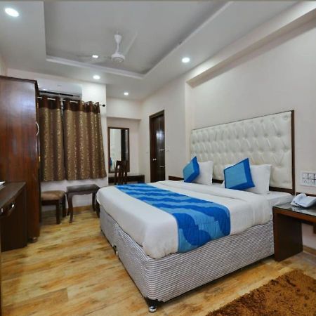 Hotel I Stay & Revels Near New Delhi Railway Station- By Ap Singh Hotels Екстер'єр фото