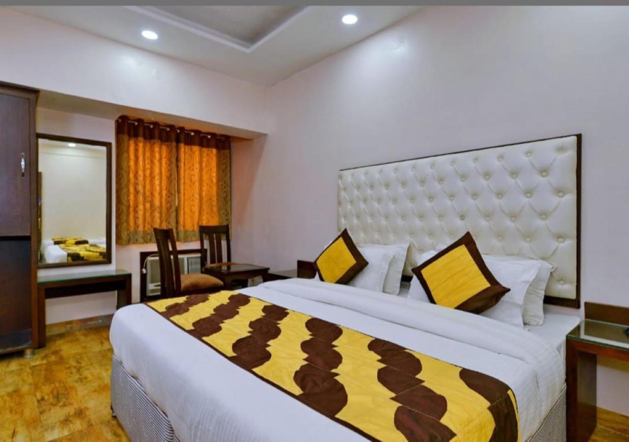 Hotel I Stay & Revels Near New Delhi Railway Station- By Ap Singh Hotels Екстер'єр фото