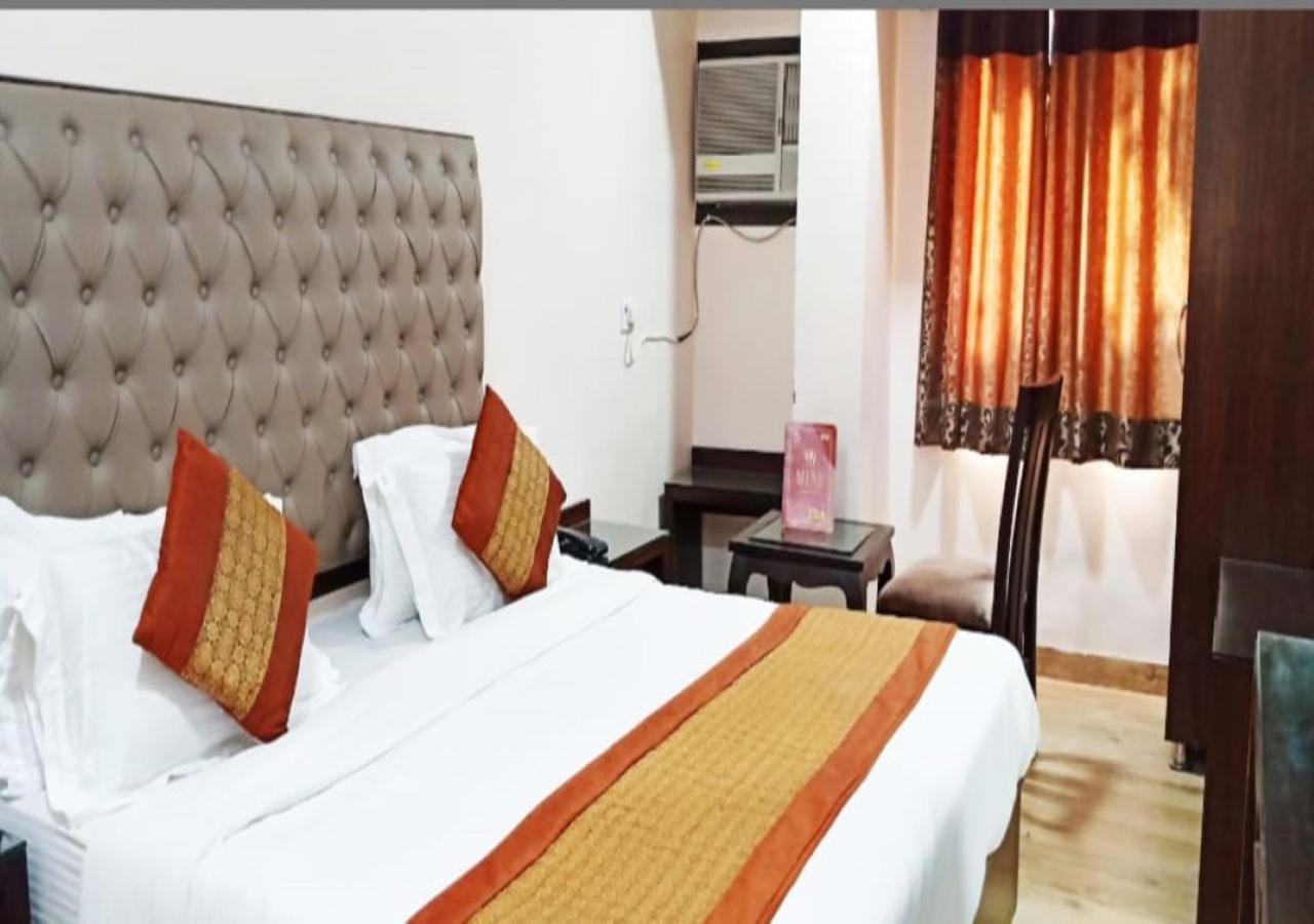 Hotel I Stay & Revels Near New Delhi Railway Station- By Ap Singh Hotels Екстер'єр фото