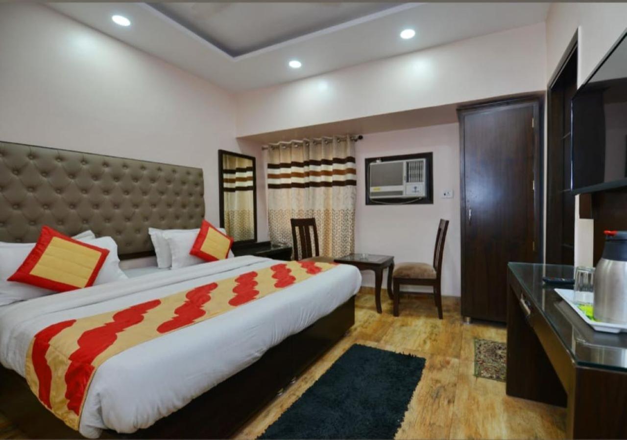 Hotel I Stay & Revels Near New Delhi Railway Station- By Ap Singh Hotels Екстер'єр фото