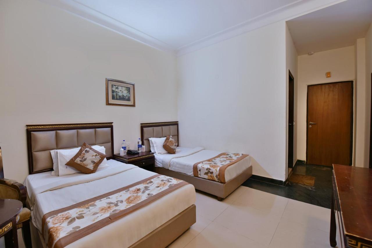 Hotel I Stay & Revels Near New Delhi Railway Station- By Ap Singh Hotels Екстер'єр фото