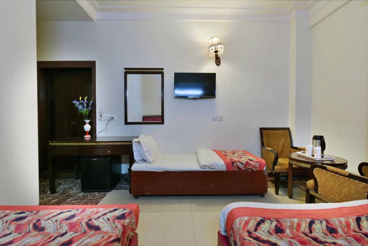 Hotel I Stay & Revels Near New Delhi Railway Station- By Ap Singh Hotels Екстер'єр фото