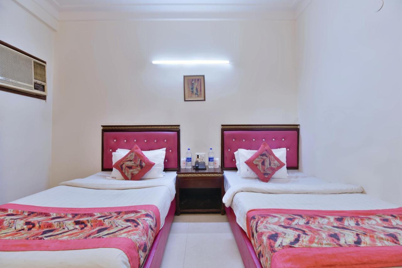 Hotel I Stay & Revels Near New Delhi Railway Station- By Ap Singh Hotels Екстер'єр фото